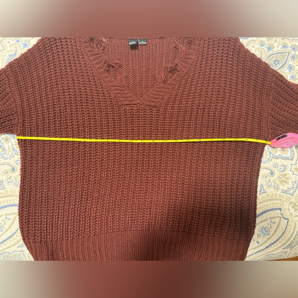 Sweater (Ripped Look) - Picture 4 of 4